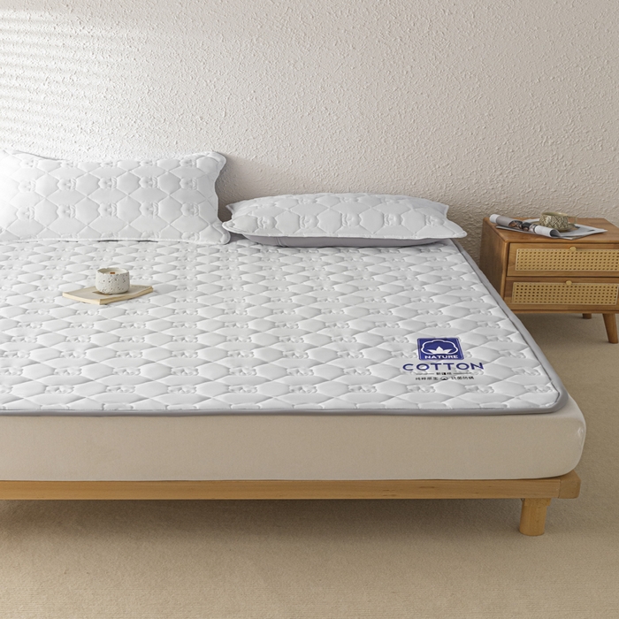 91家纺网 家纺一手货源 找家纺 老帅的工厂店2025新款A类水洗棉珩绣棉花床褥 净白色