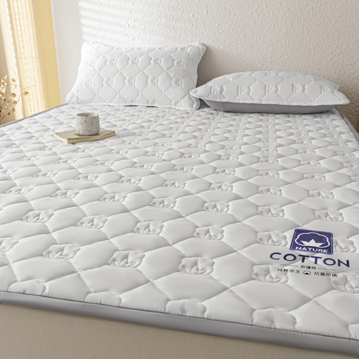 91家纺网 家纺一手货源 找家纺 老帅的工厂店2025新款A类水洗棉珩绣棉花床褥 净白色