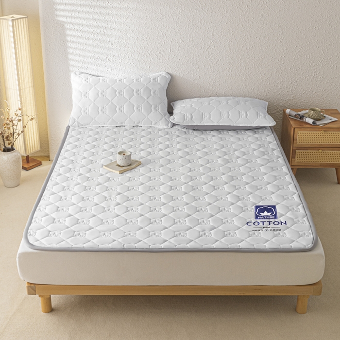 91家纺网 家纺一手货源 找家纺 老帅的工厂店2025新款A类水洗棉珩绣棉花床褥 净白色