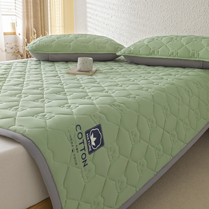 91家纺网 家纺一手货源 找家纺 老帅的工厂店2025新款A类水洗棉珩绣棉花床褥 清新绿