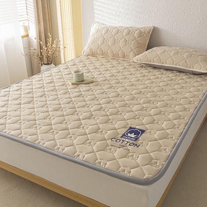 91家纺网 家纺一手货源 找家纺 老帅的工厂店2025新款A类水洗棉珩绣棉花床褥 杏色