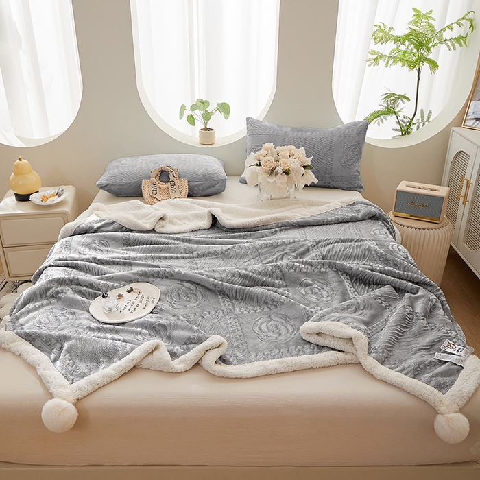 91家纺网 家纺一手货源 找家纺 （总）楼兰公主2025新款雪兔绒小香风提花雕花毯