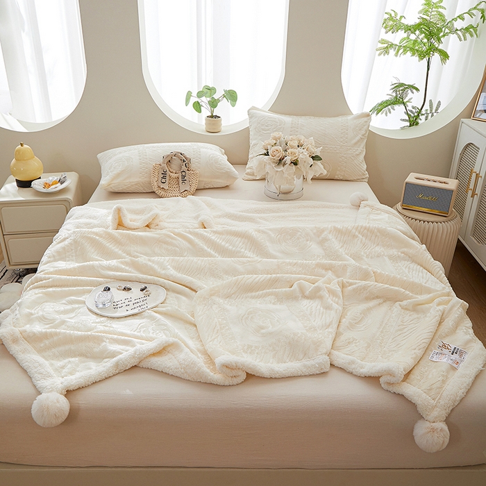 91家纺网 家纺一手货源 找家纺 （总）楼兰公主2025新款雪兔绒小香风提花雕花毯