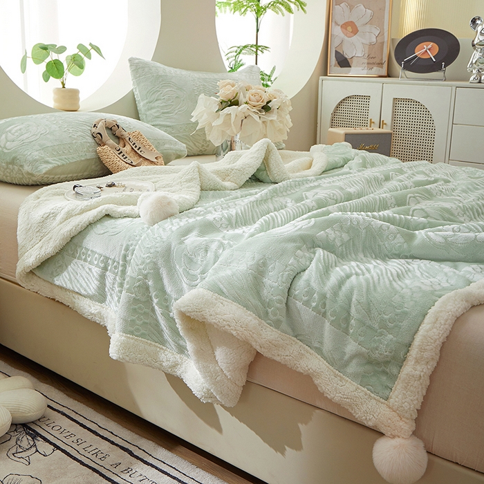 91家纺网 家纺一手货源 找家纺 楼兰公主2025新款雪兔绒小香风提花雕花毯 山茶花奶白拼清绿