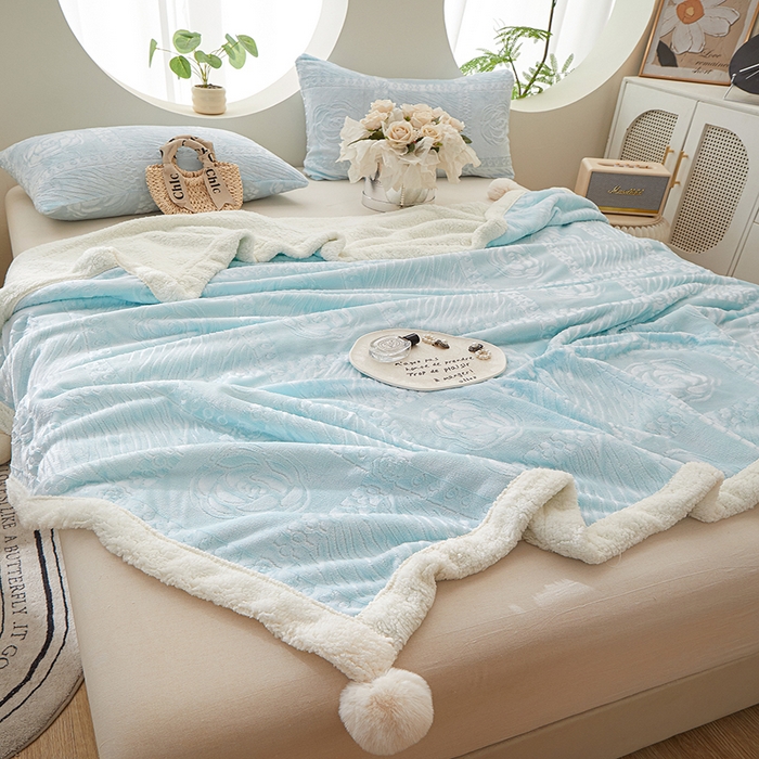 91家纺网 家纺一手货源 找家纺 楼兰公主2025新款雪兔绒小香风提花雕花毯 山茶花奶白拼天蓝