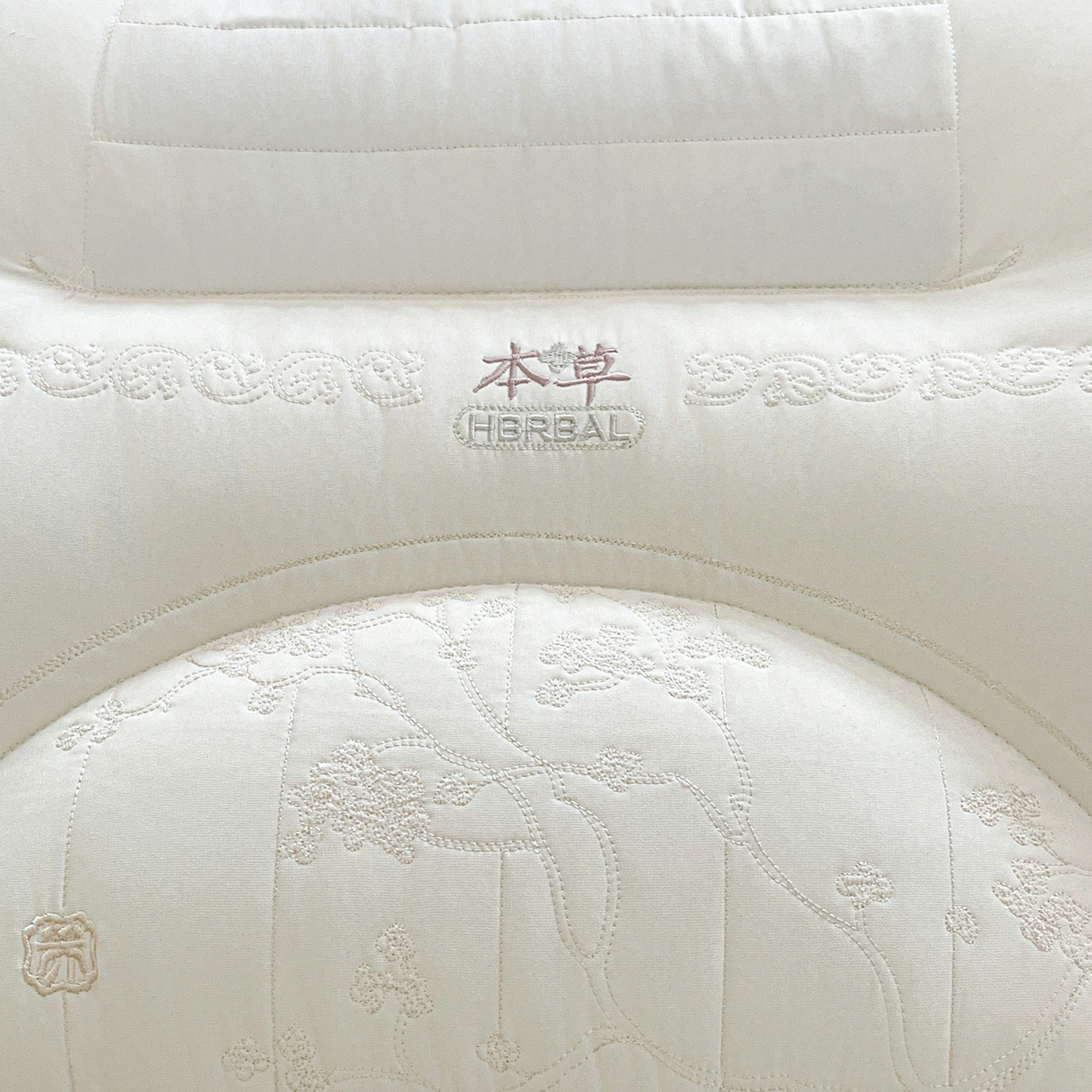 91家纺网 家纺一手货源 找家纺 爱尚家枕芯 2025新款草本决明子分区枕枕头枕芯 白 48*74cm/只