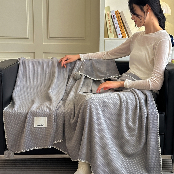 91家纺网 家纺一手货源 找家纺 艾佳 2025新款华夫格升级版毛球款四季毯盖毯毛毯毯子 米球灰