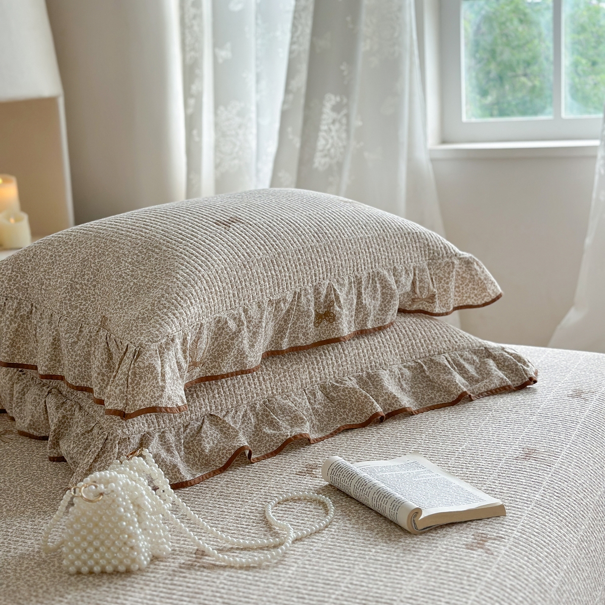 91家纺网 家纺一手货源 找家纺 琳可家居2025新款全棉印花花边床盖可搭配同款被套 蝴蝶结-浅咖