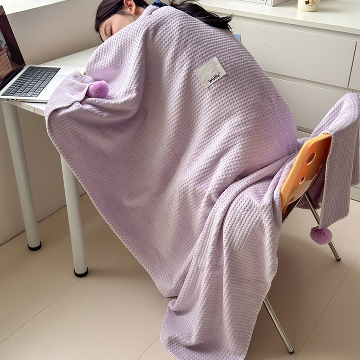 91家纺网 家纺一手货源 找家纺 艾佳 2025新款华夫格升级版毛球款四季毯盖毯毛毯毯子 浅球紫