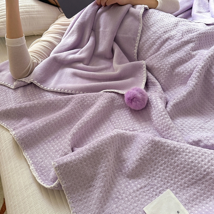 91家纺网 家纺一手货源 找家纺 艾佳 2025新款华夫格升级版毛球款四季毯盖毯毛毯毯子 浅球紫