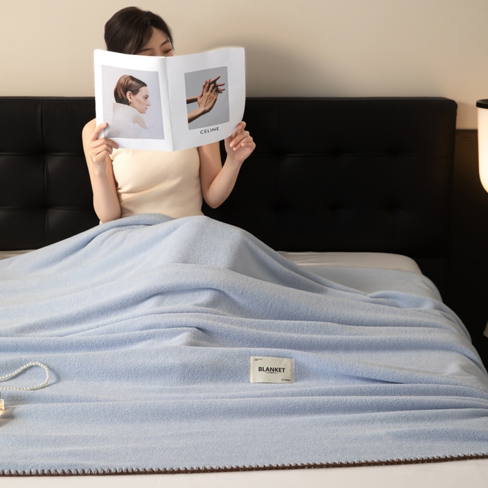 91家纺网 家纺一手货源 找家纺 艾佳 2025新款绵羊绒毛毯毯子 冰川蓝