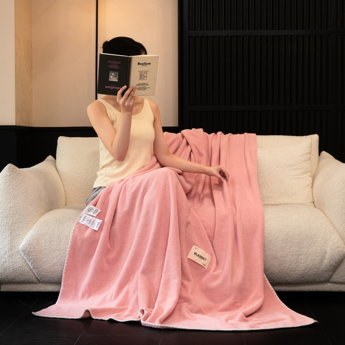 91家纺网 家纺一手货源 找家纺 艾佳 2025新款绵羊绒毛毯毯子 仙女粉