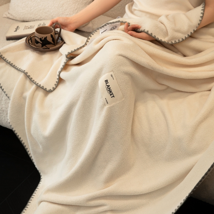 91家纺网 家纺一手货源 找家纺 艾佳 2025新款绵羊绒毛毯毯子 珍珠白