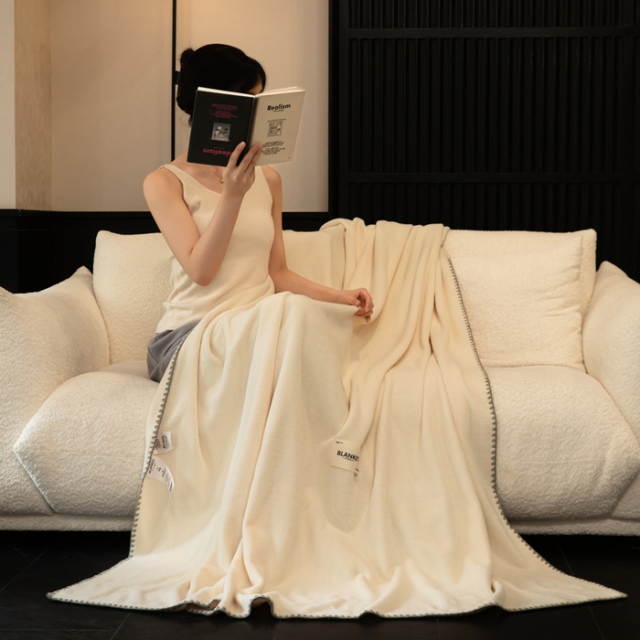 91家纺网 家纺一手货源 找家纺 艾佳 2025新款绵羊绒毛毯毯子 珍珠白