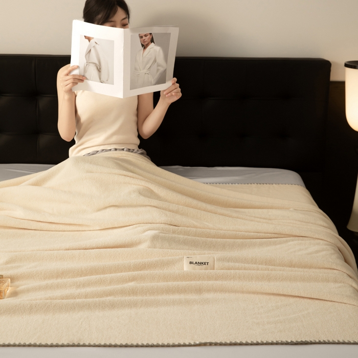 91家纺网 家纺一手货源 找家纺 艾佳 2025新款绵羊绒毛毯毯子 珍珠白