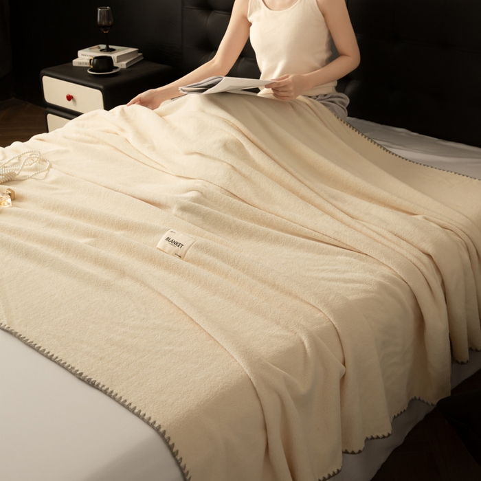 91家纺网 家纺一手货源 找家纺 艾佳 2025新款绵羊绒毛毯毯子 珍珠白