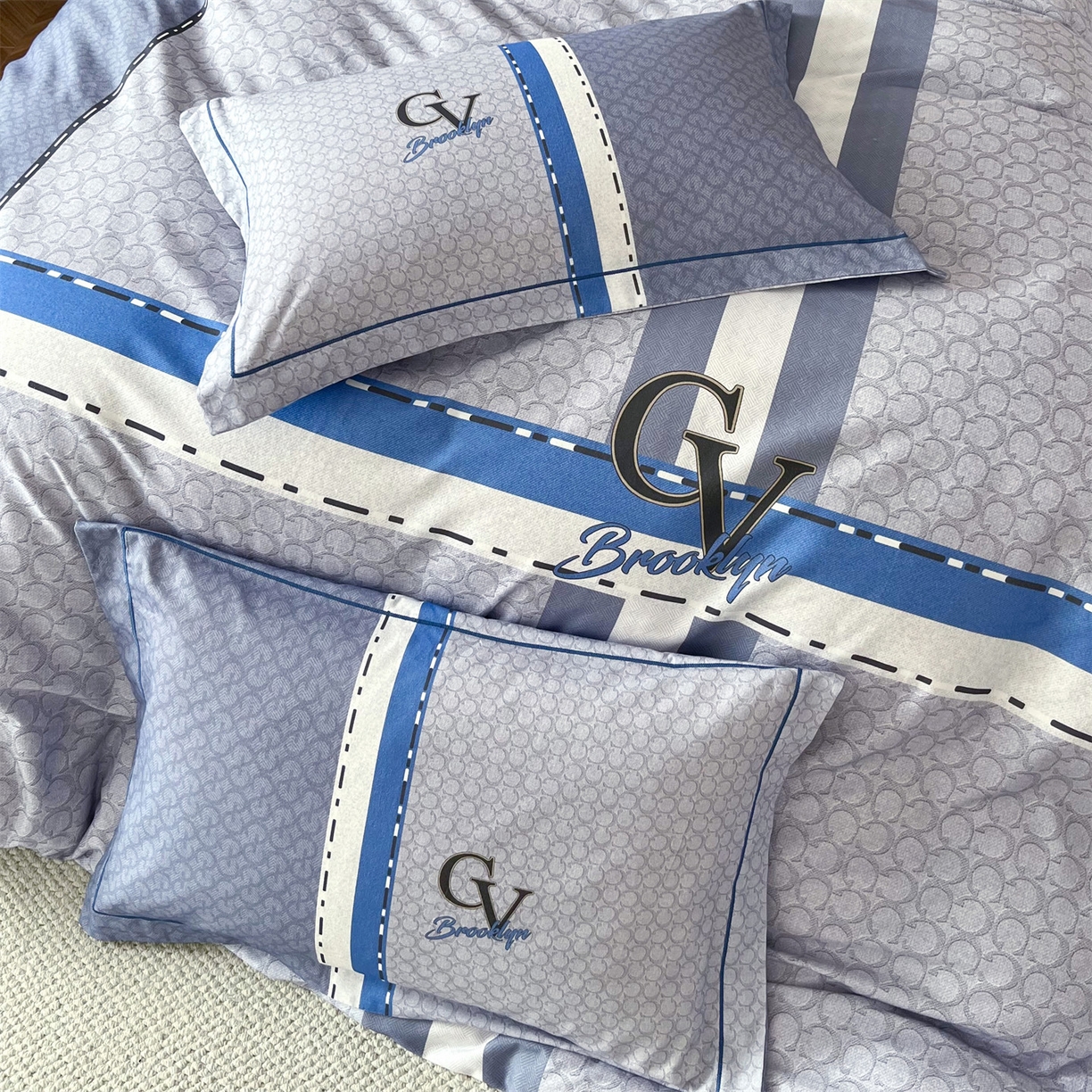 91家纺网 家纺一手货源 找家纺 曼秀琳 2025秋冬新款全棉磨毛印花四件套 思维-兰