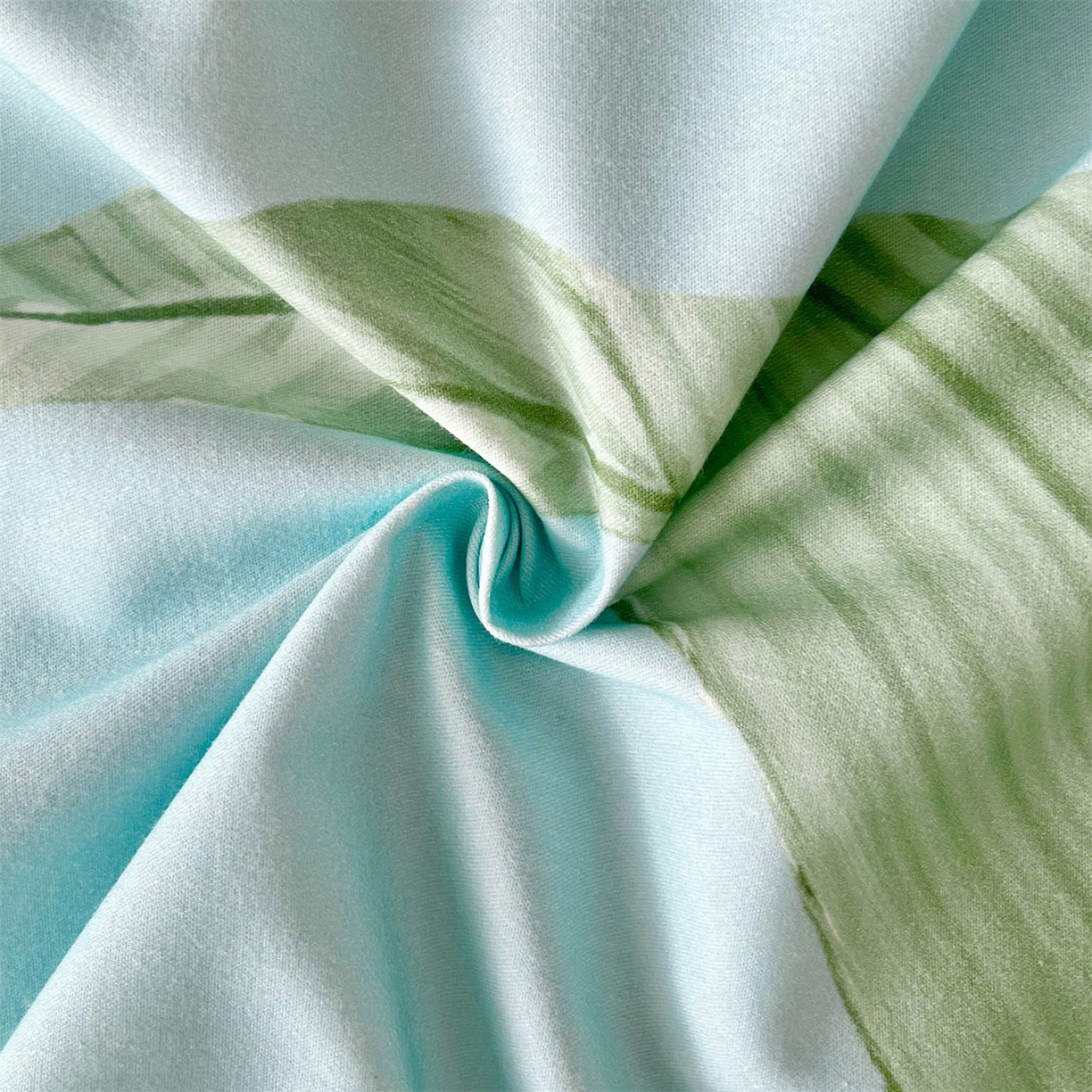 91家纺网 家纺一手货源 找家纺 曼秀琳 2025秋冬新款全棉磨毛印花四件套 清新俊逸-兰