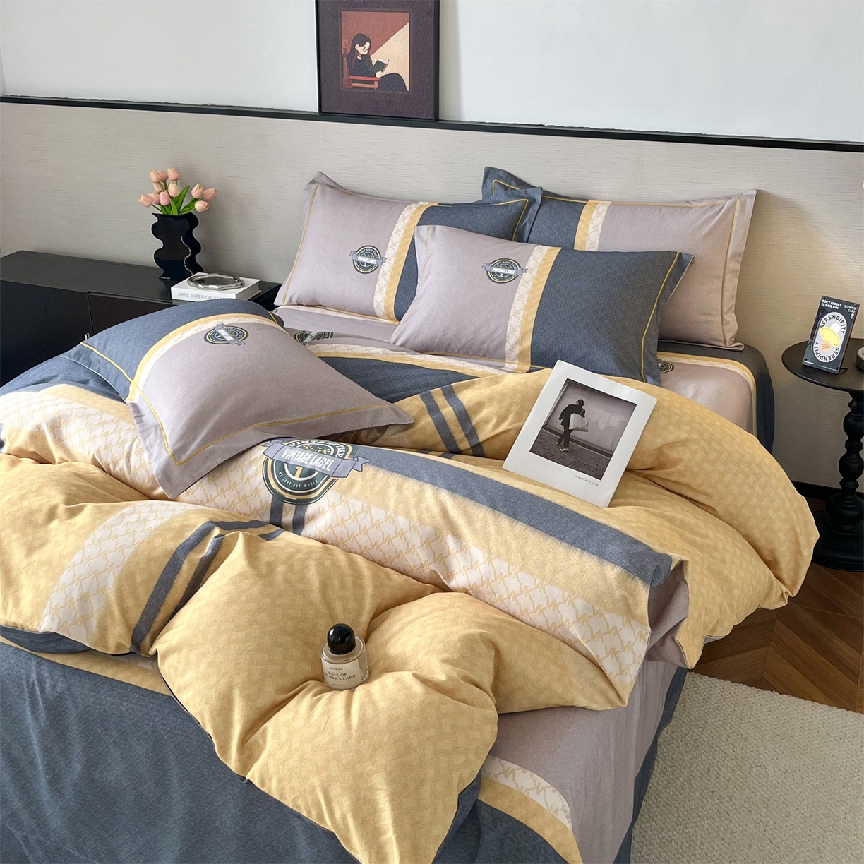 91家纺网 家纺一手货源 找家纺 曼秀琳 2025秋冬新款全棉磨毛印花四件套 爱旅生活-黄