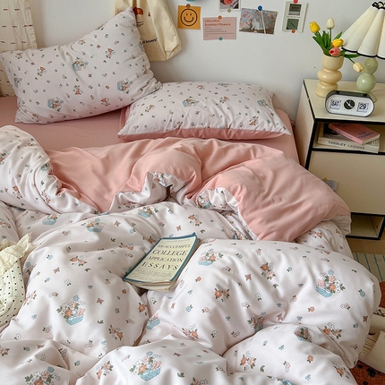 91家纺网 家纺一手货源 找家纺 （总）源莱 2025开学季小清新卡通时尚印花水洗双层纱四件套