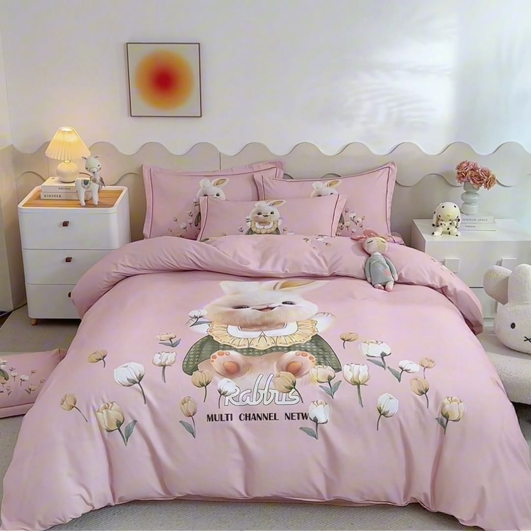 91家纺网 家纺一手货源 找家纺 曼秀琳 2025秋冬新款全棉磨毛印花四件套 开心萌兔-粉