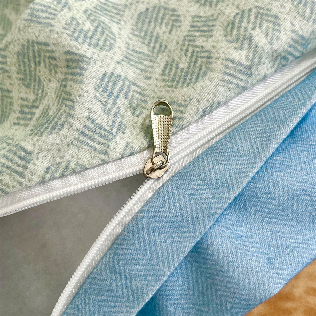 91家纺网 家纺一手货源 找家纺 曼秀琳 2025秋冬新款全棉磨毛印花四件套 你好朋友-兰