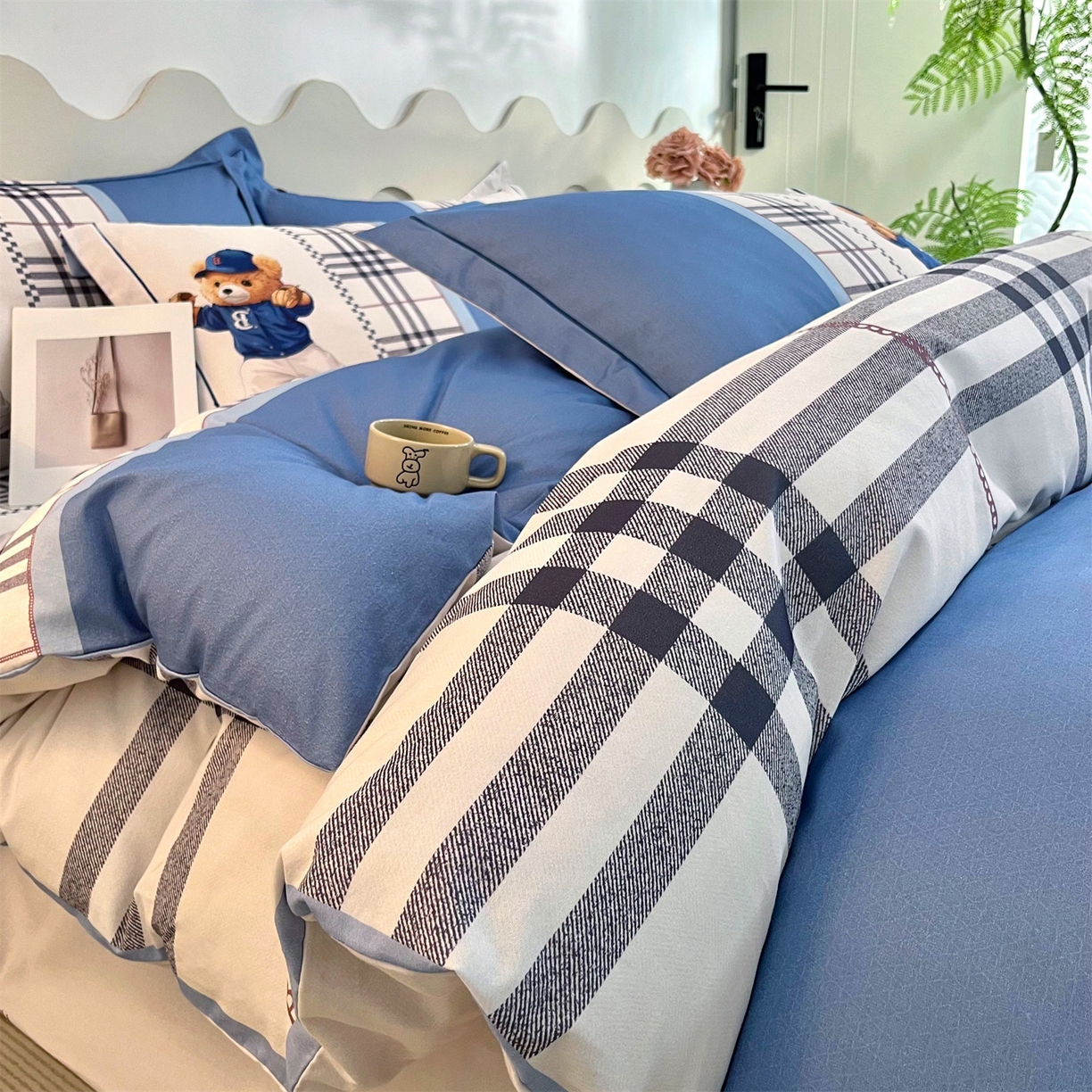 91家纺网 家纺一手货源 找家纺 曼秀琳 2025秋冬新款全棉磨毛印花四件套 巴克队长-兰