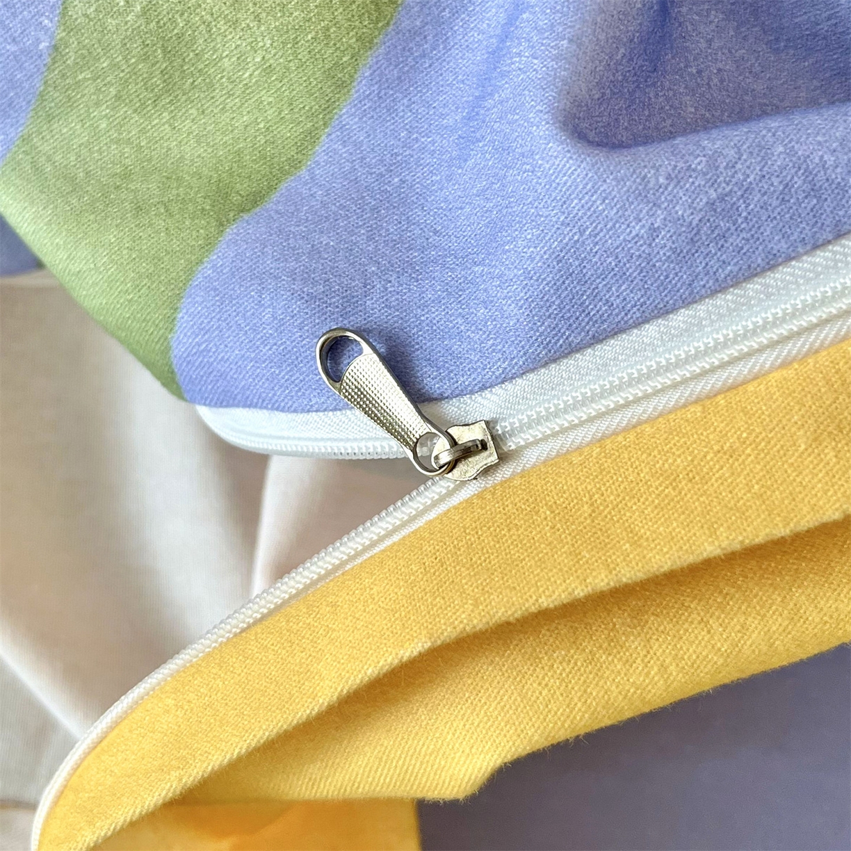 91家纺网 家纺一手货源 找家纺 曼秀琳 2025秋冬新款全棉磨毛印花四件套 雏香雅梦-兰