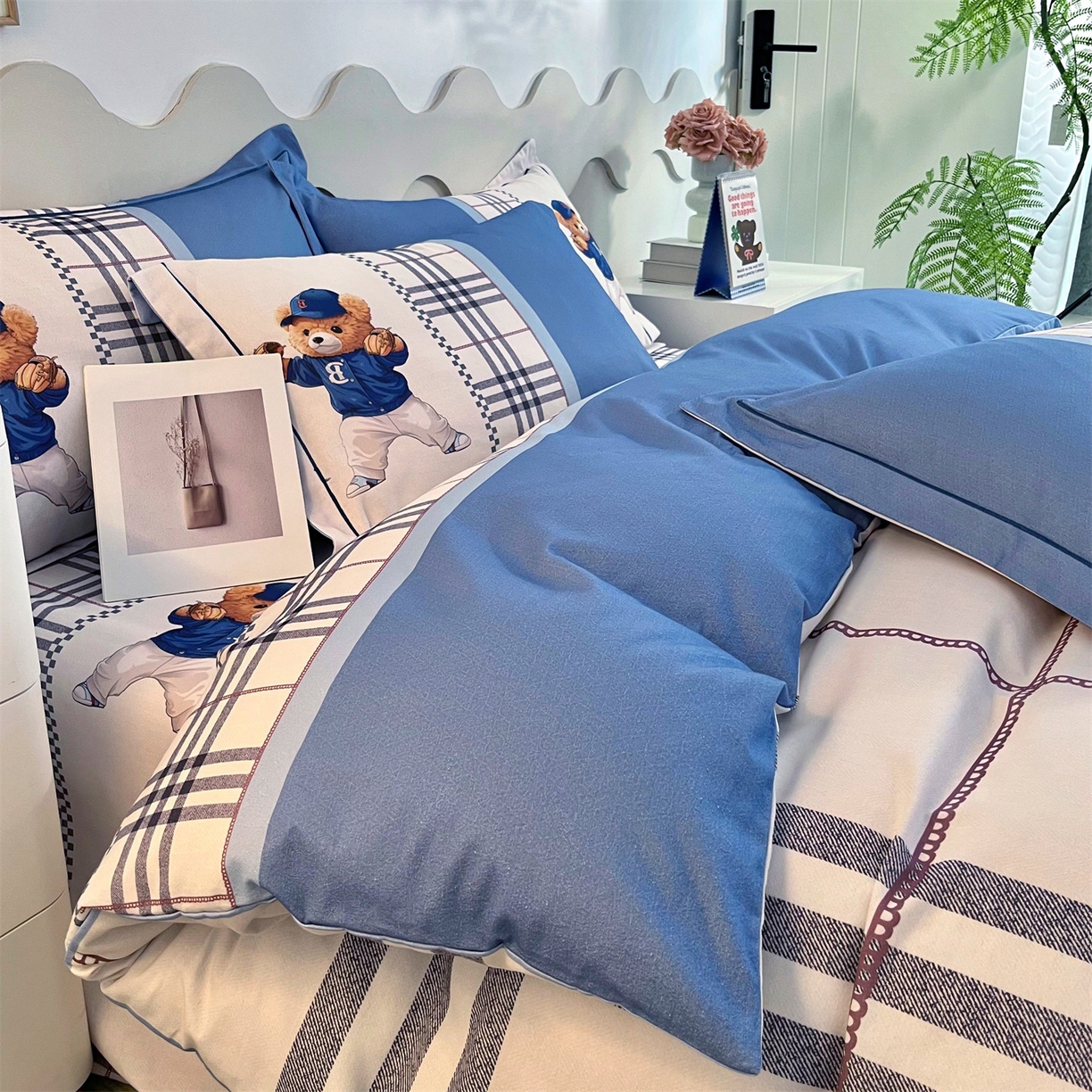 91家纺网 家纺一手货源 找家纺 曼秀琳 2025秋冬新款全棉磨毛印花四件套 巴克队长-兰