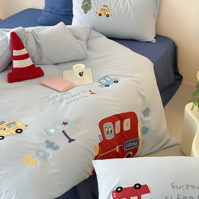 91家纺网 家纺一手货源 找家纺 （总）星野 2025新款40S水洗棉贴布绣四件套-汽车总动员