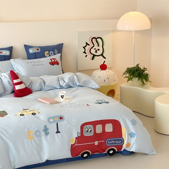 91家纺网 家纺一手货源 找家纺 （总）星野 2025新款40S水洗棉贴布绣四件套-汽车总动员