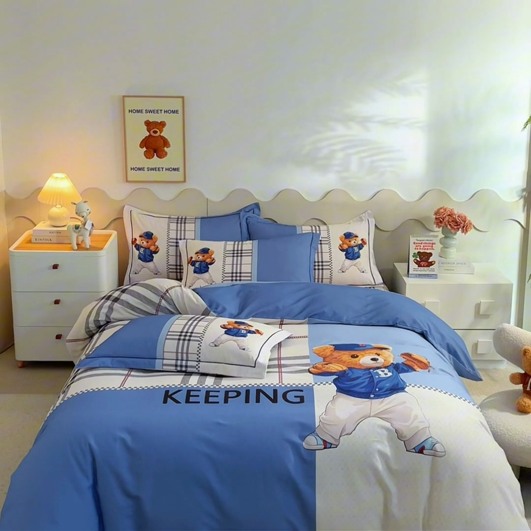 91家纺网 家纺一手货源 找家纺 曼秀琳 2025秋冬新款全棉磨毛印花四件套 巴克队长-兰