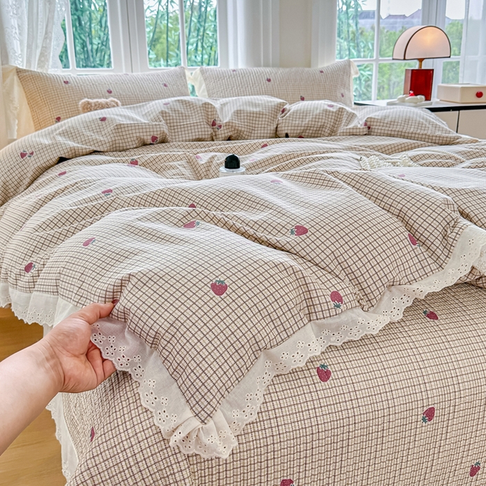 91家纺网 家纺一手货源 找家纺 岚吉家纺 2025新款全棉棉花床盖四件套 草莓格子