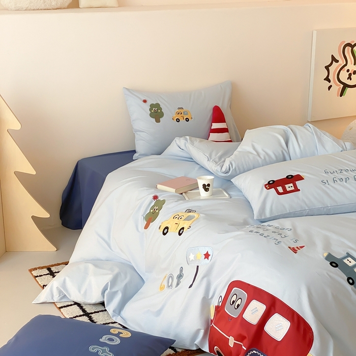 91家纺网 家纺一手货源 找家纺 （总）星野 2025新款40S水洗棉贴布绣四件套-汽车总动员