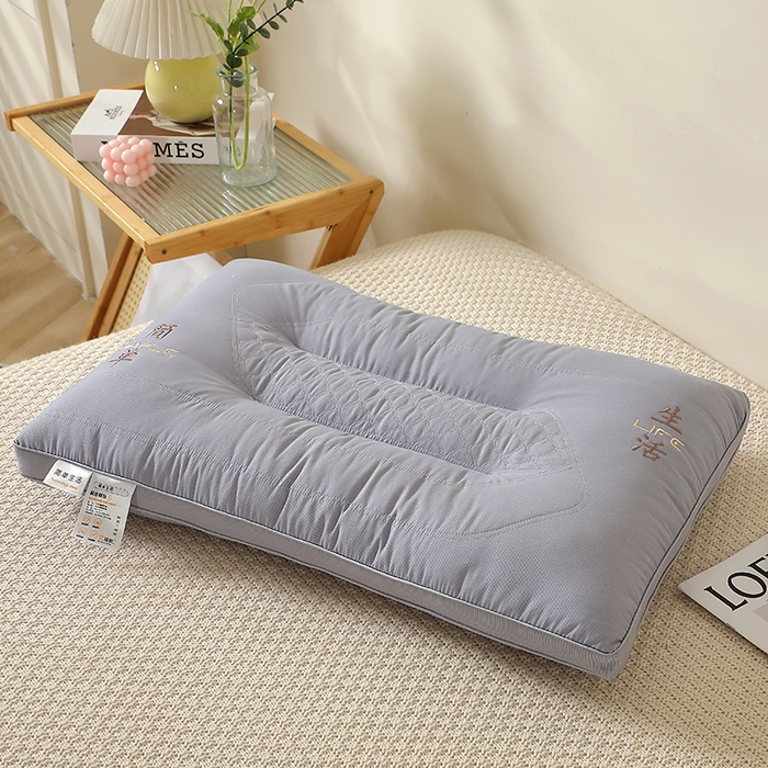 91家纺网 家纺一手货源 找家纺 怡薇格枕芯 2025新款简单生活亲肤护颈枕头枕芯 灰色48*74cm