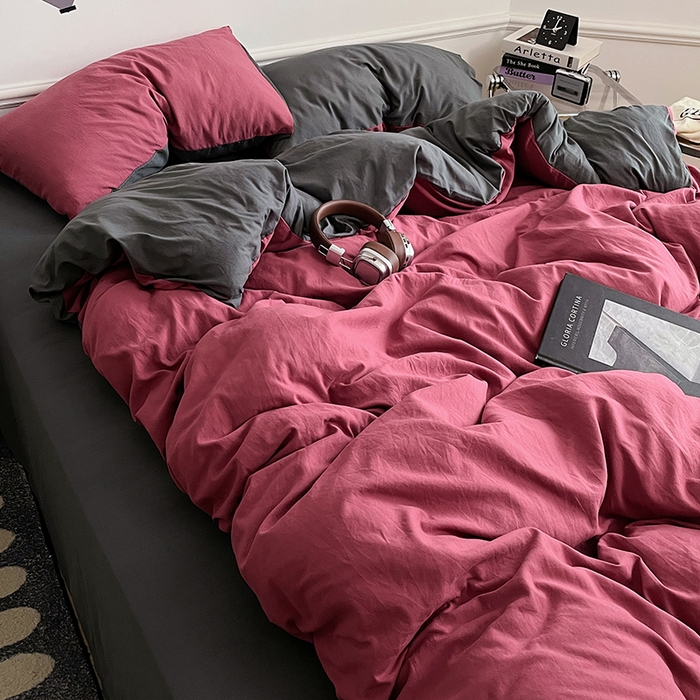 91家纺网 家纺一手货源 找家纺 梦卓家纺 2025爆款ins风超柔褶皱亲肤磨毛水洗棉四件套 石榴红深灰