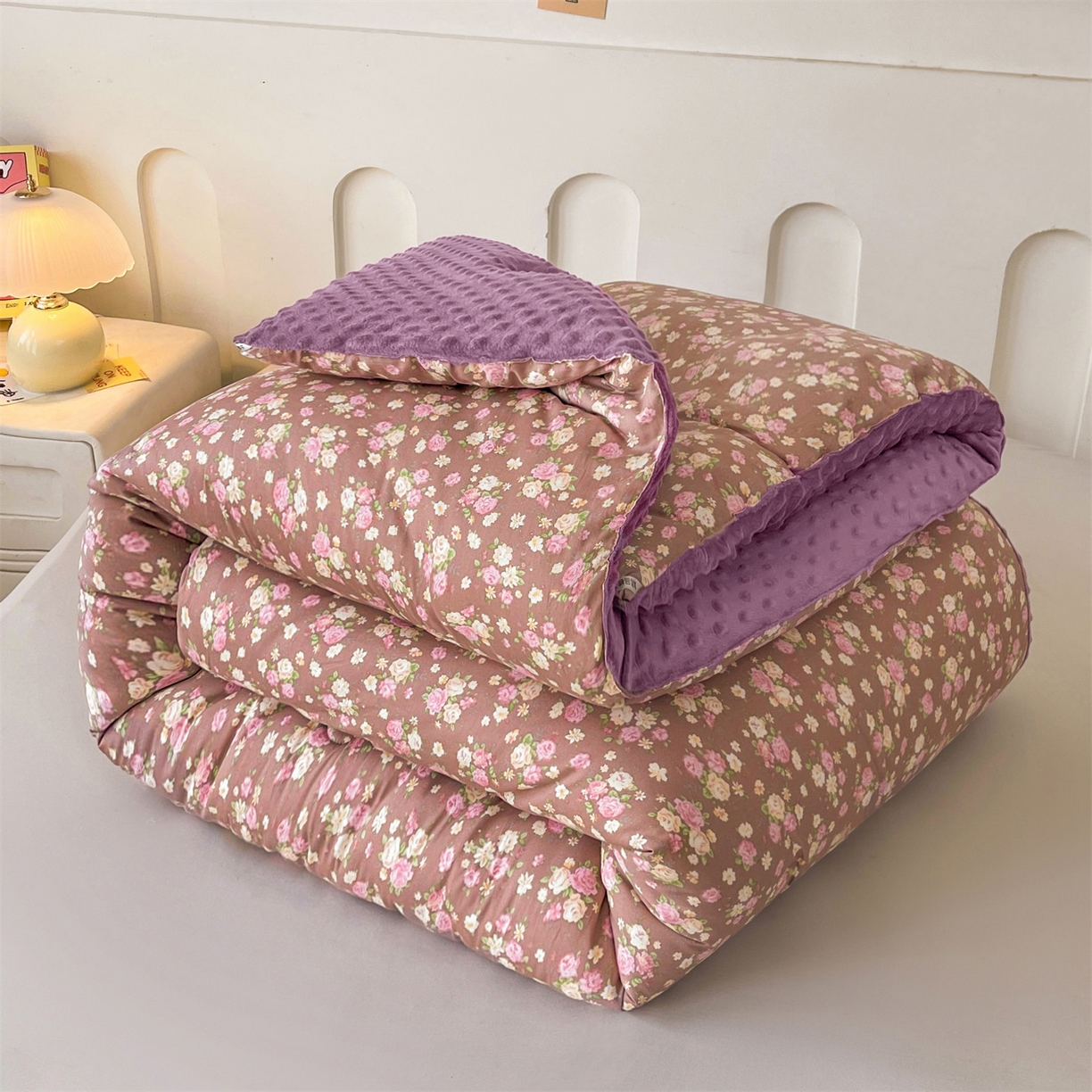 91家纺网 家纺一手货源 找家纺 小石头家纺 2025新款A类全棉纯棉印花豆豆绒大豆被冬被春秋被被子被芯 群芳争艳