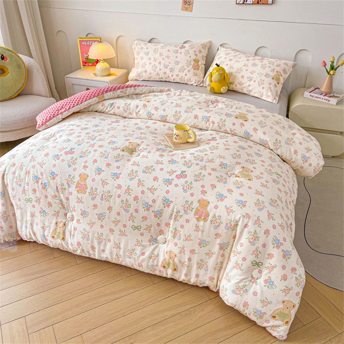 91家纺网 家纺一手货源 找家纺 小石头家纺 2025新款A类全棉纯棉印花豆豆绒大豆被冬被春秋被被子被芯 花园小熊