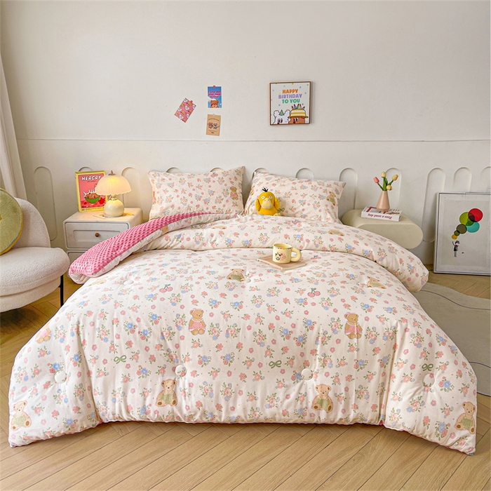 91家纺网 家纺一手货源 找家纺 小石头家纺 2025新款A类全棉纯棉印花豆豆绒大豆被冬被春秋被被子被芯 花园小熊