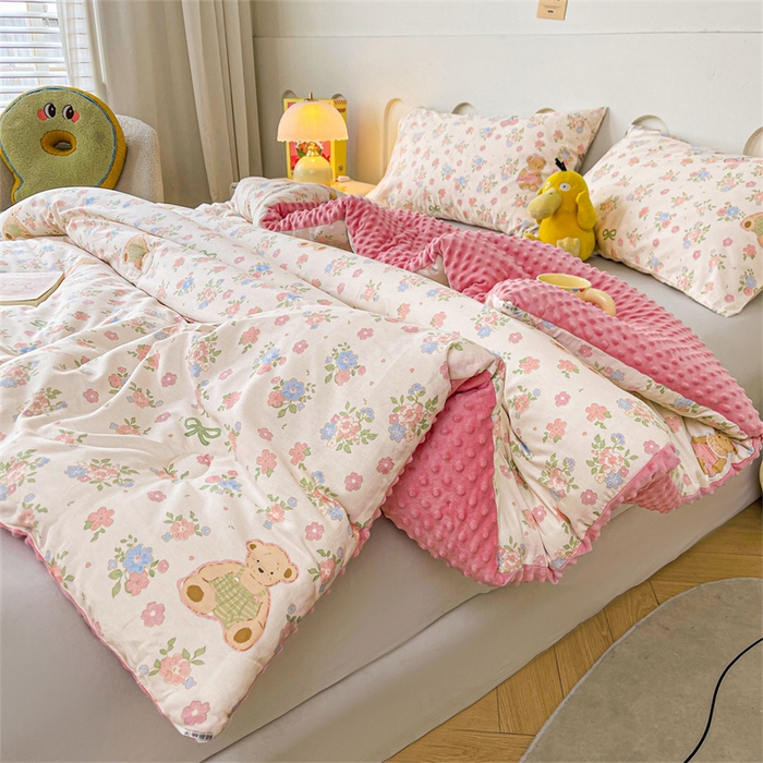 91家纺网 家纺一手货源 找家纺 小石头家纺 2025新款A类全棉纯棉印花豆豆绒大豆被冬被春秋被被子被芯 花园小熊