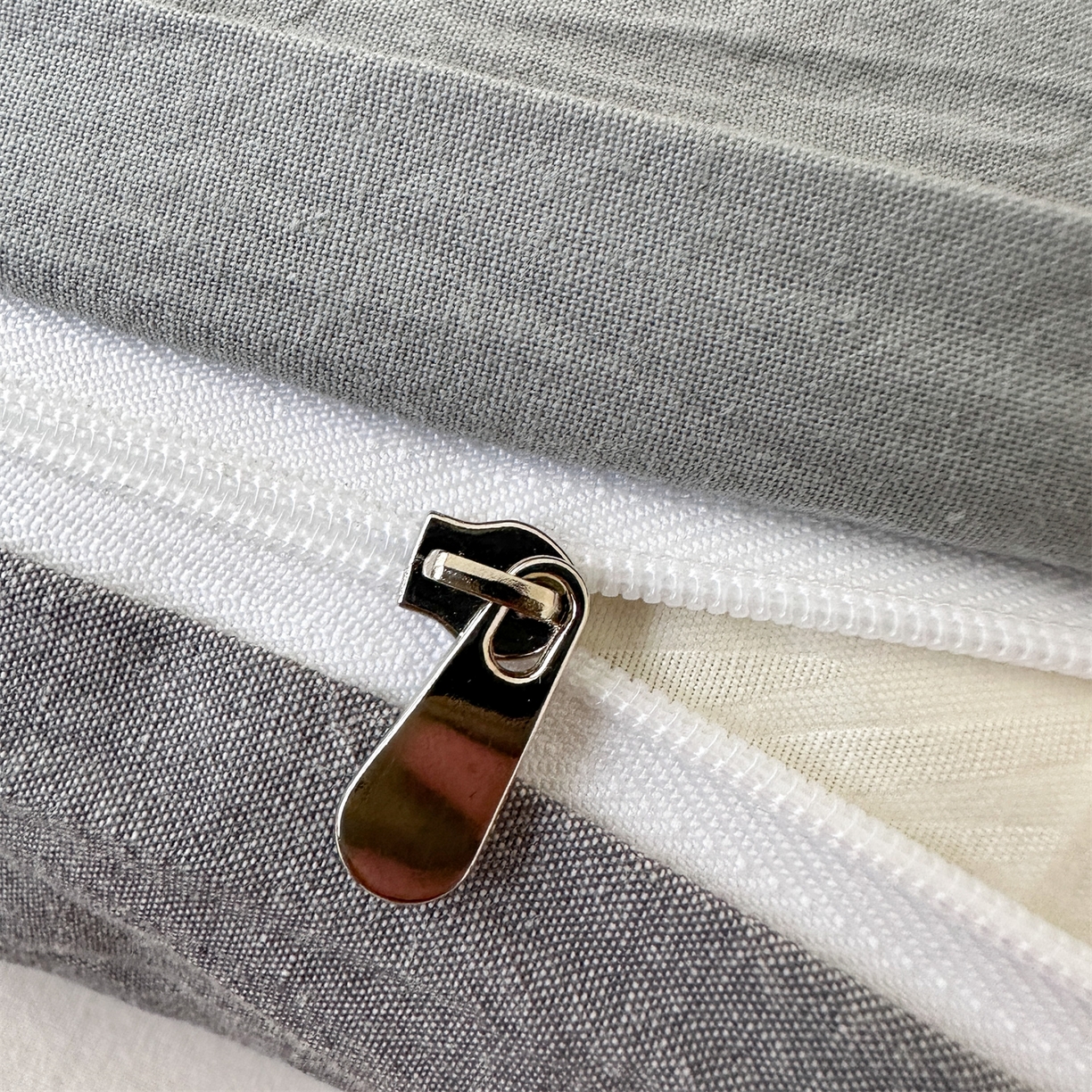 91家纺网 家纺一手货源 找家纺 凌云家纺 2025新款A类可拆洗全棉大豆被子全棉纯棉单人学生宿舍加厚保暖冬被春秋被芯棉被 高远-灰