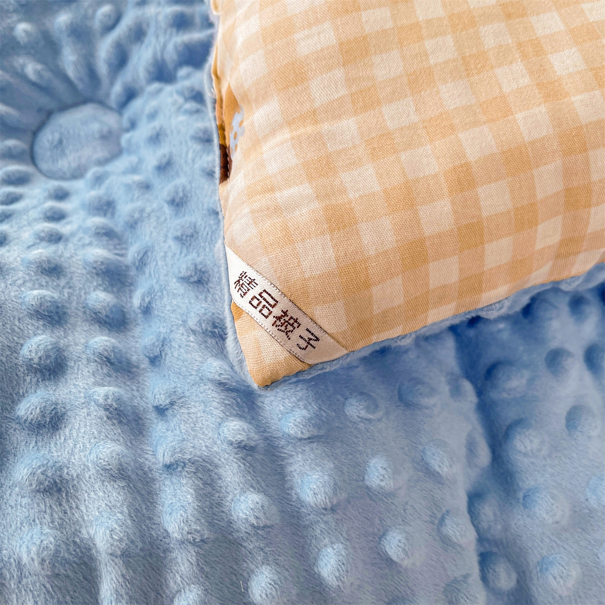 91家纺网 家纺一手货源 找家纺 小石头家纺 2025新款A类全棉纯棉印花豆豆绒大豆被冬被春秋被被子被芯 腊肠狗