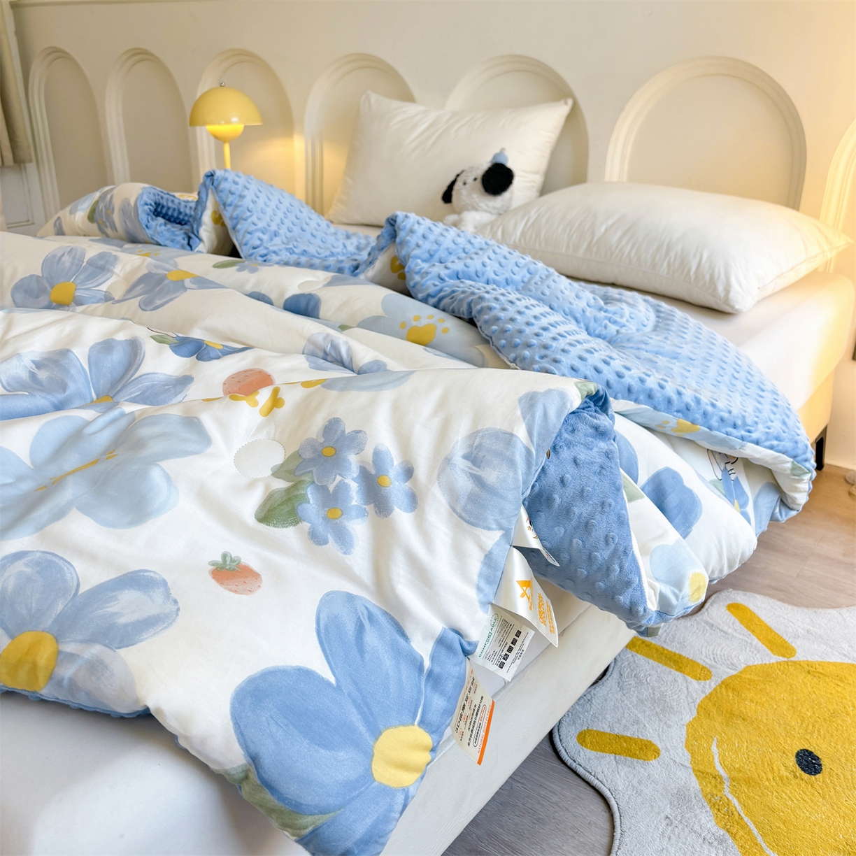 91家纺网 家纺一手货源 找家纺 小石头家纺 2025新款A类全棉纯棉印花豆豆绒大豆被冬被春秋被被子被芯 蓝色花海