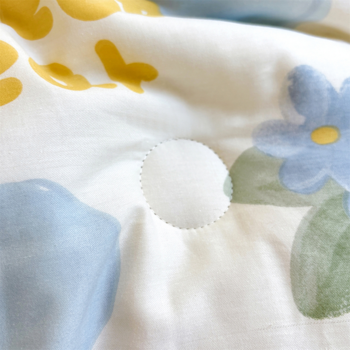 91家纺网 家纺一手货源 找家纺 小石头家纺 2025新款A类全棉纯棉印花豆豆绒大豆被冬被春秋被被子被芯 蓝色花海