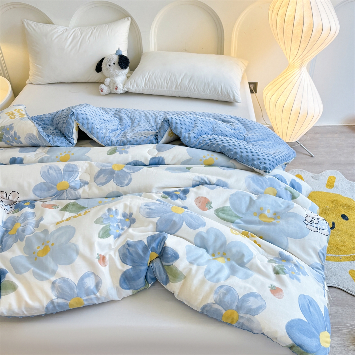 91家纺网 家纺一手货源 找家纺 小石头家纺 2025新款A类全棉纯棉印花豆豆绒大豆被冬被春秋被被子被芯 蓝色花海