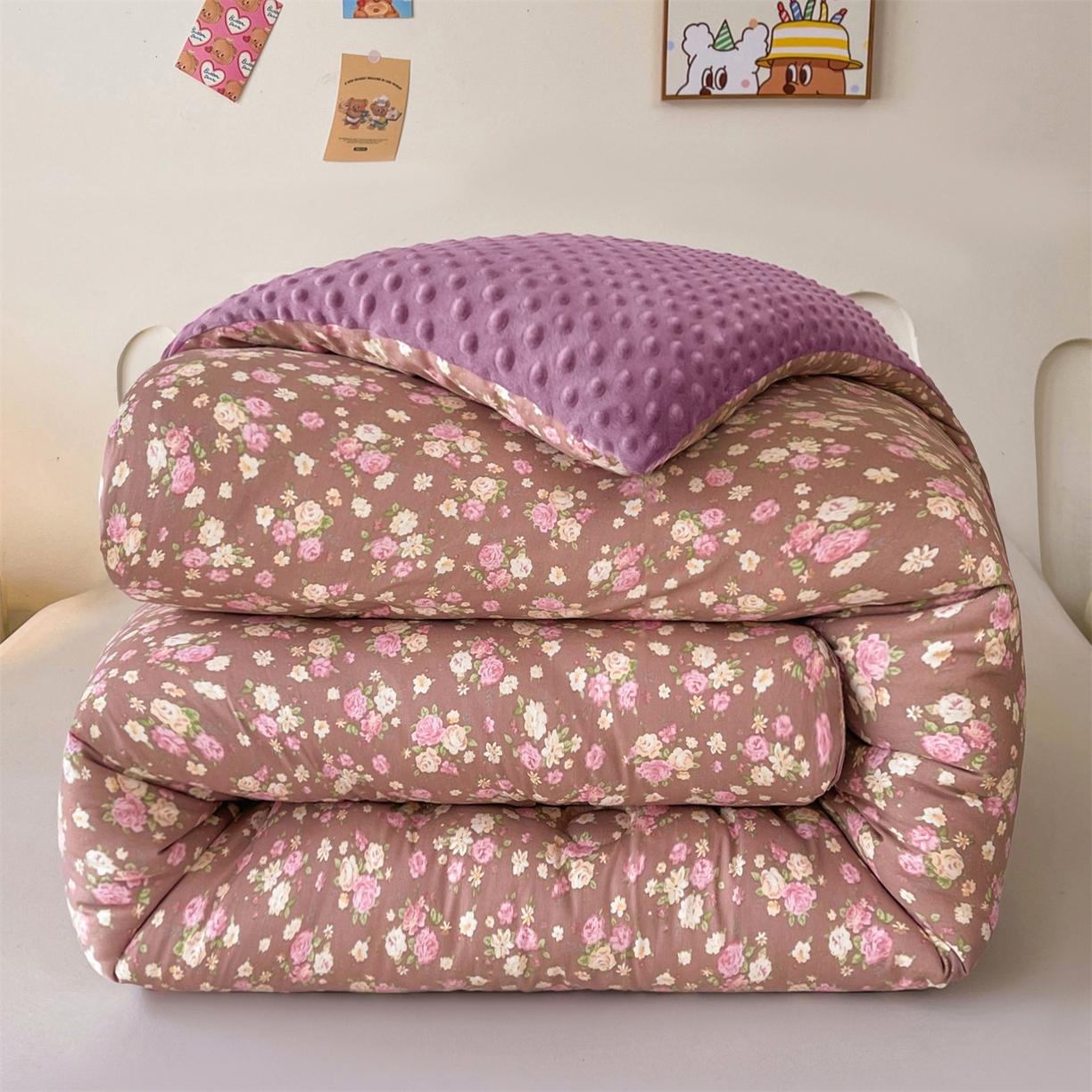 91家纺网 家纺一手货源 找家纺 小石头家纺 2025新款A类全棉纯棉印花豆豆绒大豆被冬被春秋被被子被芯 群芳争艳