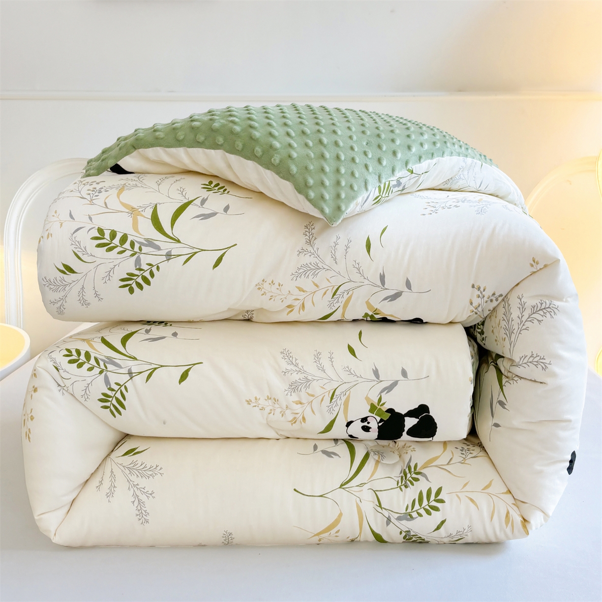 91家纺网 家纺一手货源 找家纺 小石头家纺 2025新款A类全棉纯棉印花豆豆绒大豆被冬被春秋被被子被芯 熊猫乐园