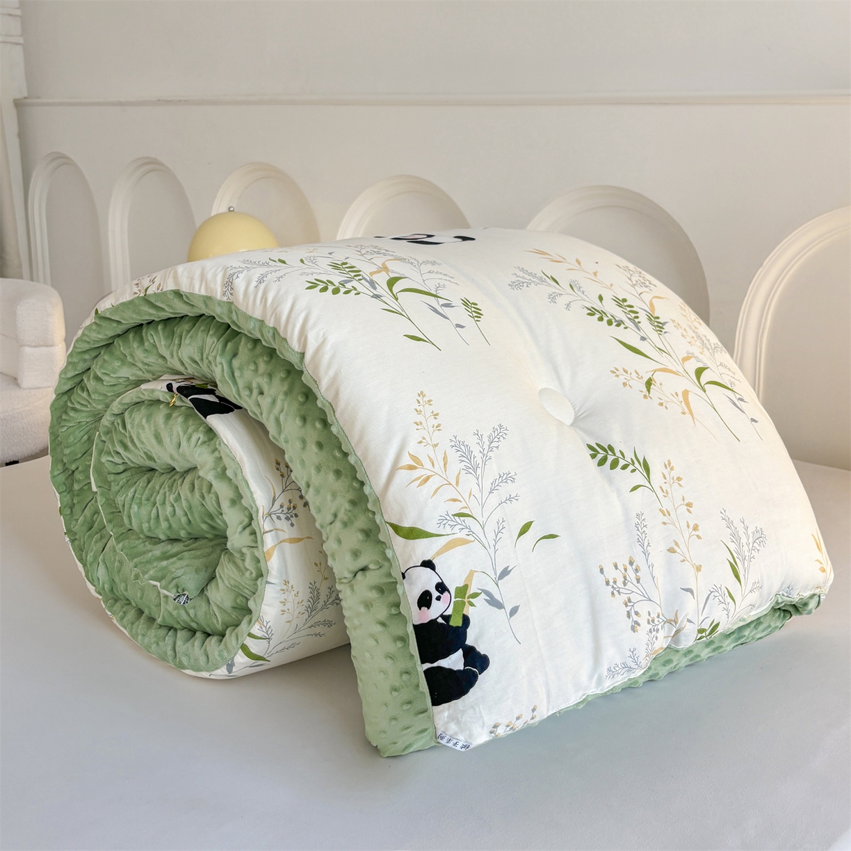 91家纺网 家纺一手货源 找家纺 小石头家纺 2025新款A类全棉纯棉印花豆豆绒大豆被冬被春秋被被子被芯 熊猫乐园