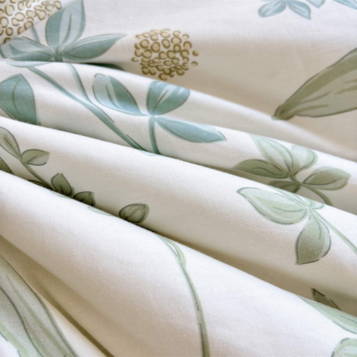 91家纺网 家纺一手货源 找家纺 小石头家纺 2025新款A类全棉纯棉印花豆豆绒大豆被冬被春秋被被子被芯 雅柔枝韵