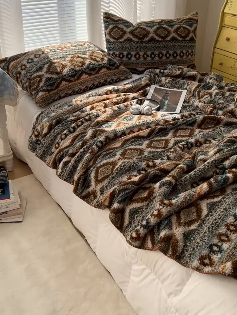 91家纺网 家纺一手货源 找家纺 舒隅家纺 A类高级感半边绒三角针毛毯毯子 波西米亚-绿